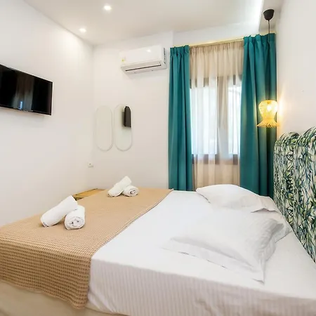 Oasis Deluxe Pefkari