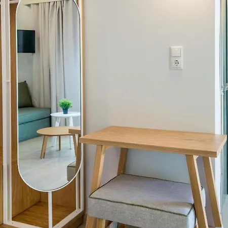 Oasis Deluxe Apartment