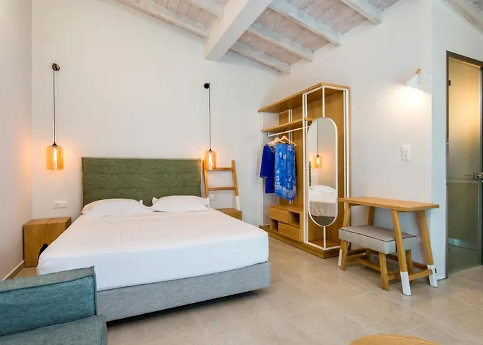 Oasis Deluxe Pefkari